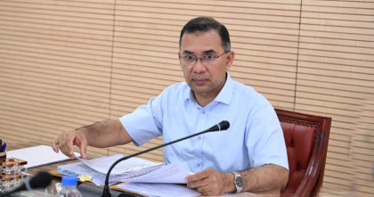 PM chairs ongoing ECNEC meeting at Secretariat