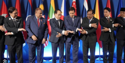US tells ASEAN summit Iranian waterway control can be dangerous