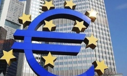 Eurozone business activity growth returns