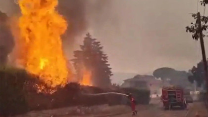 Spain declares emergency over wildfires threatening Madrid