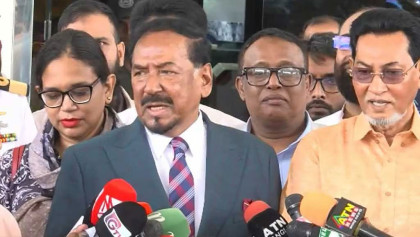 Speaker returns from Bangkok, dismisses questions over presidency