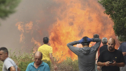 Wildfires force 166,000 evacuations across France, Spain