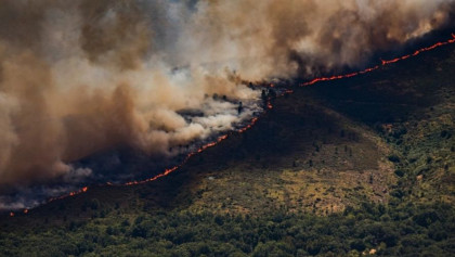 Firefighters given 48-hour window to contain Madrid blaze