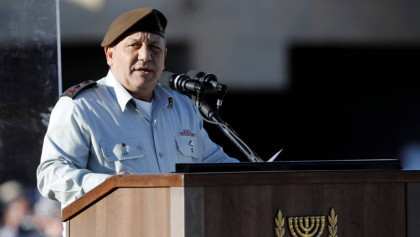 Ex-military chief Eisenkot takes lead in election polls over Netanyahu