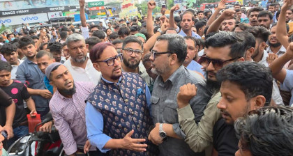 নিউ মার্কেট মোড়ে হকার বসবে বিকেল ৪টার পর: চসিক মেয়র 