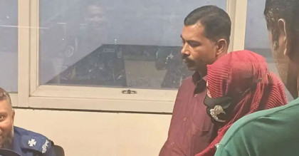মাদকসহ মেট্রোরেল স্টেশন থেকে আটক ২