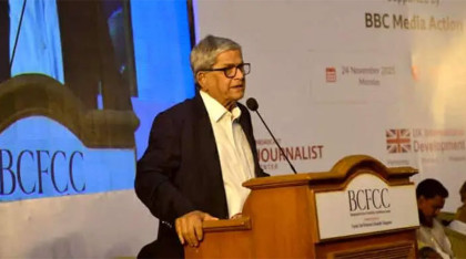 রাজনীতিকদের পকেটে সাংবাদিকরা নিজেরাই ঢুকে যান: মির্জা ফখরুল