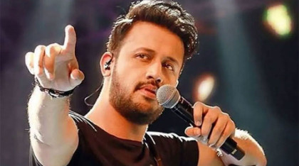 বাংলাদেশি ভক্তদের কাছে দুঃখ প্রকাশ আতিফ আসলামের