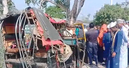 মাহেন্দ্র উল্টে মা-ছেলে নিহত