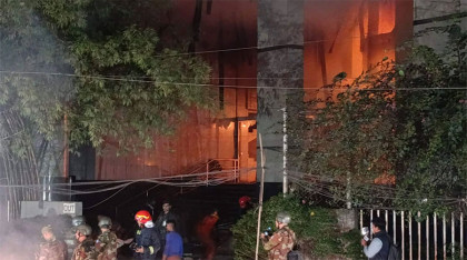 প্রথম আলো-ডেইলি স্টার কার্যালয়ে অগ্নিসংযোগের ঘটনায় সাংবাদিক নেতৃবৃন্দের নিন্দা