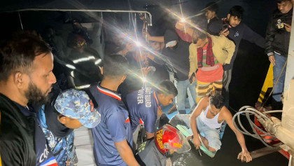 ফেরি থেকে নদীতে যানবাহন, নিখোঁজ ৩ জনের লাশ উদ্ধার
