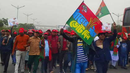 রাজধানীর পথে পথে বিএনপির নেতাকর্মীদের ঢল