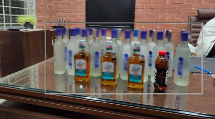 জাবিতে বিদেশি মদসহ আটক শিক্ষার্থীকে বহিষ্কার