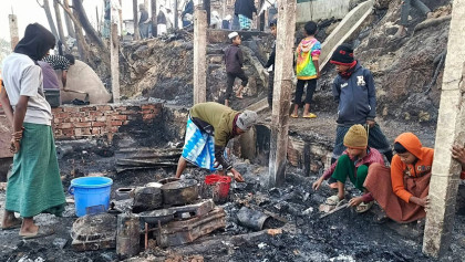 রোহিঙ্গা ক্যাম্পে আগুনে পুড়ে গেল ৪ শতাধিক ঘর