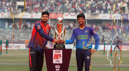 শিরোপার লড়াইয়ে টসে হেরে ব্যাটিংয়ে রাজশাহী