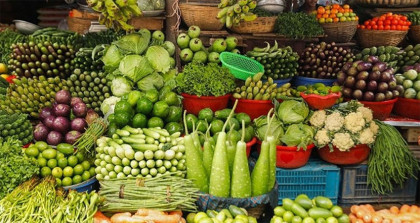 বাজারে সবজিতে কিছুটা স্বস্তি