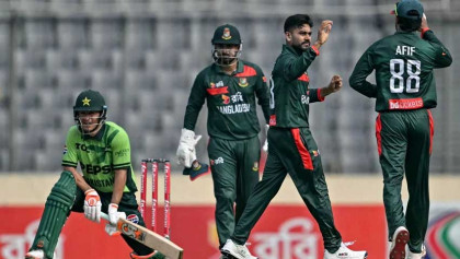 সিরিজ জয়ে বাংলাদেশের লক্ষ্য ২৭৫ রান