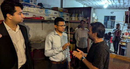 বাড়তি দামে তেল বিক্রি করায় জরিমানা