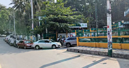 তেলের সংকট না থাকলেও চট্টগ্রামে পাম্পে দীর্ঘ লাইন