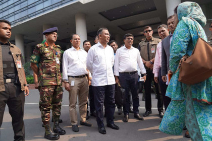 পদোন্নতি বঞ্চিত চিকিৎসকদের অভিযোগ শুনলেন প্রধানমন্ত্রী