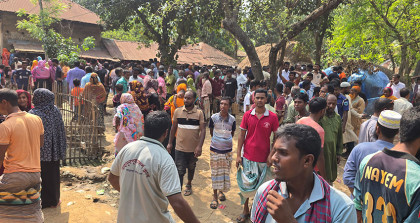 নিয়ামতপুরে একই পরিবারের ৪ জনের মরদেহ উদ্ধার