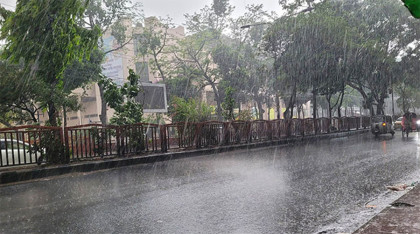 রাজধানীতে স্বস্তির বৃষ্টি