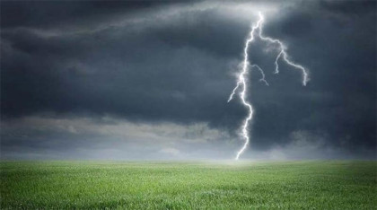 বজ্রপাতে ৯ জনের প্রাণহানি