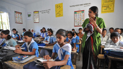 শিক্ষার্থীরা বাংলা-ইংরেজি রিডিং না পারলে শিক্ষকের বেতন বন্ধ