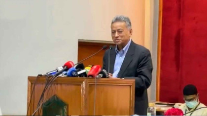 অর্থনীতিতেও গণতন্ত্র থাকতে হবে: আমির খসরু