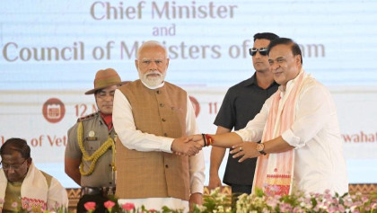 টানা দ্বিতীয় মেয়াদে আসামের মুখ্যমন্ত্রীর শপথ নিলেন হিমন্ত