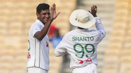 টেস্টে দারুণ পারফরম্যান্সে শান্ত-নাহিদরা পেলেন সুখবর