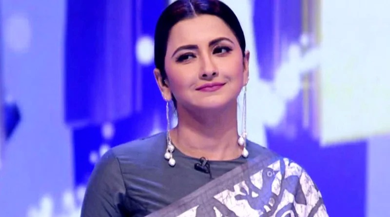 পুরোনো ভিডিও নিয়ে আইনি জটিলতায় রচনা ব্যানার্জি