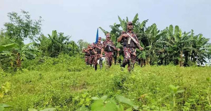 সাপাহার সীমান্তে বিএসএফের পুশইন চেষ্টা ব্যর্থ করল বিজিবি