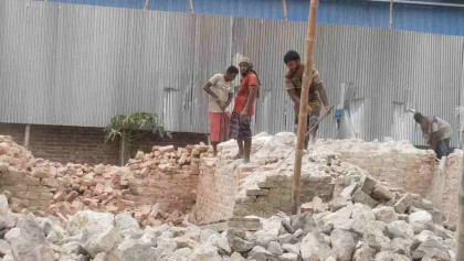 অবৈধ গ্যাস সংযোগ বিচ্ছিন্ন, সোনারগাঁয়ে ৪ চুনা কারখানা ভেঙে দিল তিতাস
