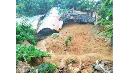 উখিয়ার রোহিঙ্গা ক্যাম্পে মাদ্রাসায় পাহাড় ধস, নিহত ৫ শিক্ষার্থী