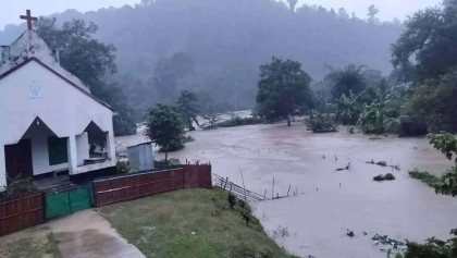 পাঁচ দিনে রাঙামাটিতে ৬০টি পাহাড়ধস, আশ্রয়কেন্দ্রে ৪ হাজার ১৬৬ মানুষ