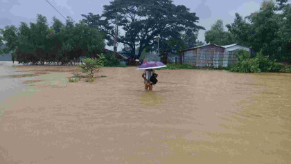টানা বৃষ্টিতে কক্সবাজারে ভয়াবহ বন্যা, প্রাণহানি ২৬
