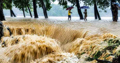 বন্যার তাণ্ডবে বিপর্যস্ত চট্টগ্রাম, প্রাণহানি ৩৯