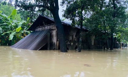 বন্যা-পাহাড় ধসে নিহত বেড়ে ৪৪