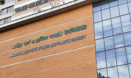 রাজধানীতে গ্যাস লিকেজ থেকে বিস্ফোরণ, একই পরিবারের দগ্ধ ৩
